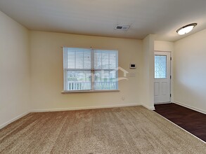 4306 Waldridge Rd in Greensboro, NC - Foto de edificio - Building Photo