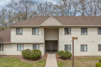 Trinity Village I in Muskegon, MI - Foto de edificio - Building Photo