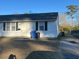 1228 Davis St in Jacksonville, NC - Building Photo