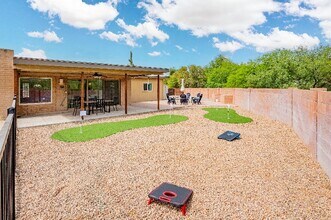 8417 E Calle Bolivar in Tucson, AZ - Building Photo - Building Photo