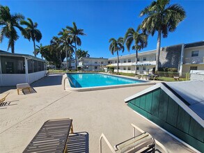 6201 SW 37th St in Davie, FL - Foto de edificio - Building Photo