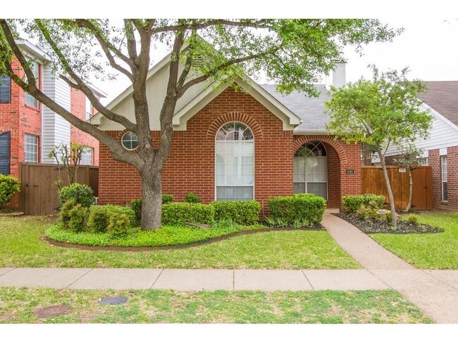 property at 546 Raintree Cir