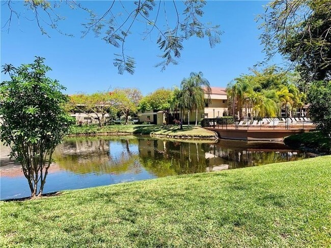 2448 NW 49th Ter, Unit # 4309 in Coconut Creek, FL - Foto de edificio - Building Photo