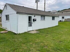 411 W Main St in Paden City, WV - Building Photo