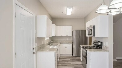 4079 Robin Cir in College Park, GA - Building Photo - Building Photo