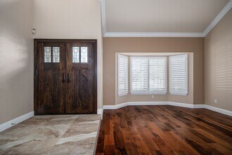 26253 Cresthaven Ct in Loma Linda, CA - Building Photo - Building Photo