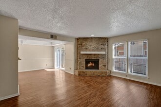 Summertree in Odessa, TX - Building Photo - Building Photo