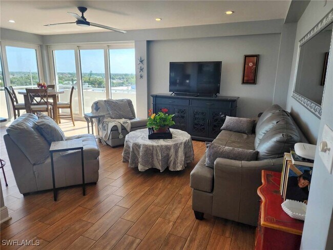 property at 4803 Sunset Ct