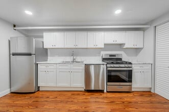 666 E 50th St in Chicago, IL - Building Photo - Building Photo