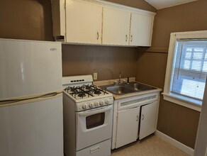 916 S Webster St in Saginaw, MI - Building Photo - Building Photo