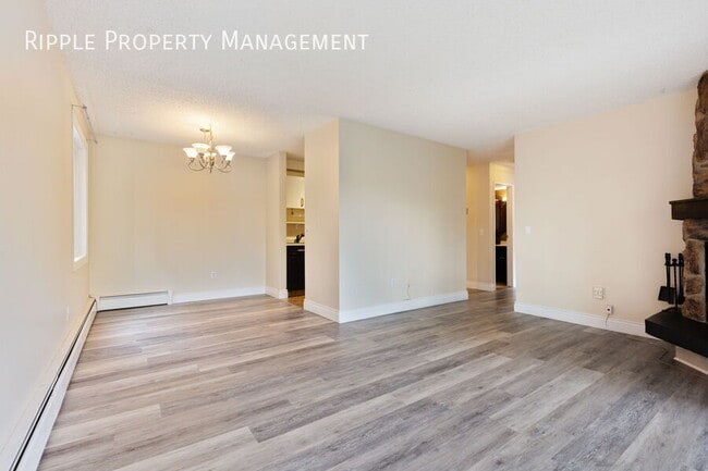 2414-214A 14a St SW in Calgary, AB - Building Photo - Building Photo