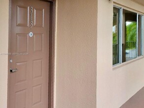 12651 SW 16th Ct in Pembroke Pines, FL - Foto de edificio - Building Photo