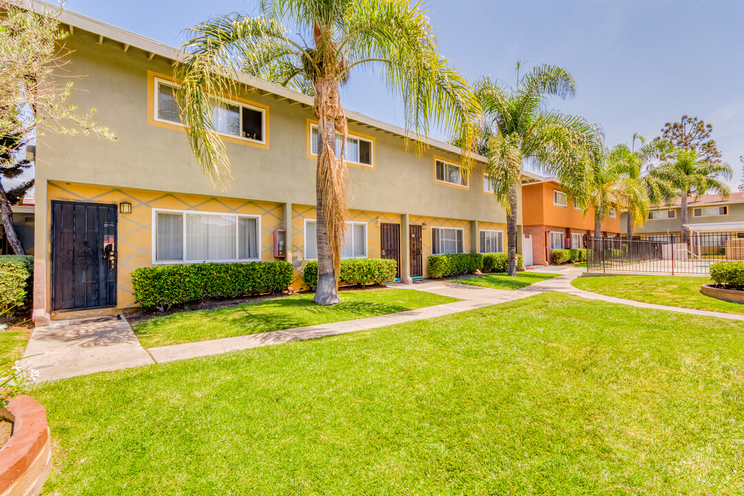 Garden View Terrace in Garden Grove, CA - Building Photo