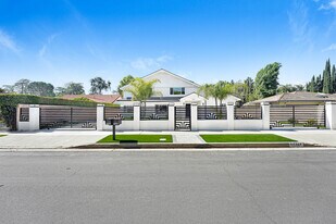 17344 Napa St in Northridge, CA - Building Photo