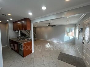 16404 Vista Roma Cir in Huntington Beach, CA - Building Photo - Building Photo