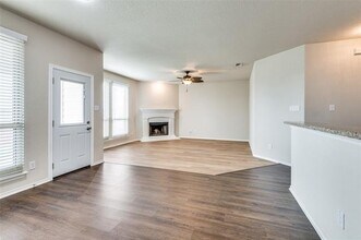 1449 Elkford Ln in Justin, TX - Building Photo - Building Photo