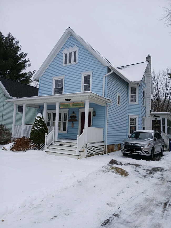 4218 Ridge Rd, Unit B