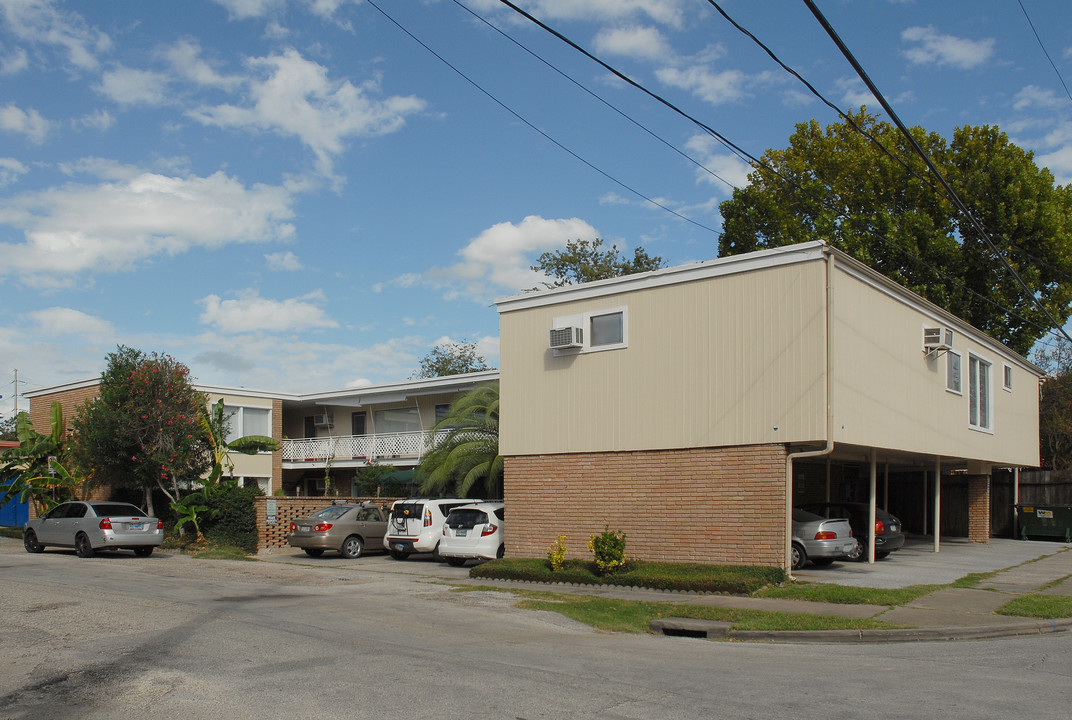 Evergreen Terrace in Houston, TX - Building Photo