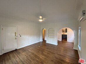 840 Huntley Dr in West Hollywood, CA - Building Photo - Building Photo