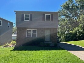 4710 Oakland St in Erie, PA - Building Photo