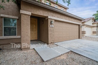 401 E Taylor Trail in Queen Creek, AZ - Foto de edificio - Building Photo