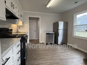 1021 Fairway Dr NW in Huntsville, AL - Building Photo - Building Photo