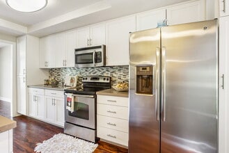 Fairway at Big Canyon in Newport Beach, CA - Building Photo - Building Photo