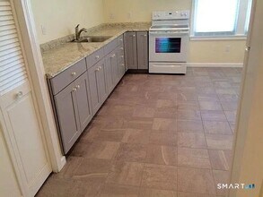 423 Whalley Ave in New Haven, CT - Building Photo - Building Photo