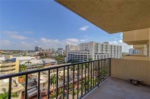 Dolphin Tower in Sarasota, FL - Foto de edificio