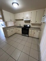 224 E Granger Ave in Modesto, CA - Building Photo