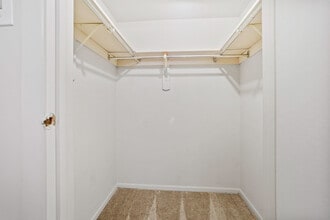 Park Place One Apartments in Philadelphia, PA - Building Photo - Building Photo