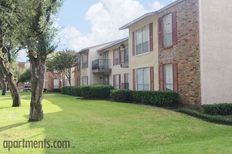 Wildflower Apartments in Dallas, TX - Foto de edificio - Building Photo