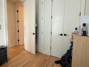 75 McGuinness Blvd, Unit 75 Mcguinness - 2 Bedroom in Brooklyn, NY - Building Photo - Building Photo