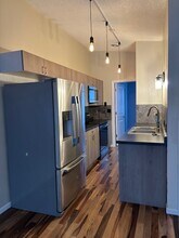 210 Lox Ct in Combined Locks, WI - Foto de edificio - Building Photo