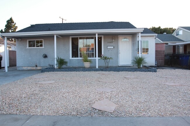 12029 Gridley Rd in Norwalk, CA - Building Photo - Building Photo