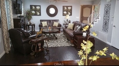 1456 N Barranca Ave in Ontario, CA - Foto de edificio - Building Photo