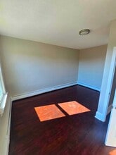 93 Maple Ave in Hartford, CT - Building Photo - Building Photo