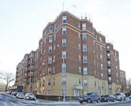 8801 Shore Rd in Brooklyn, NY - Foto de edificio - Building Photo