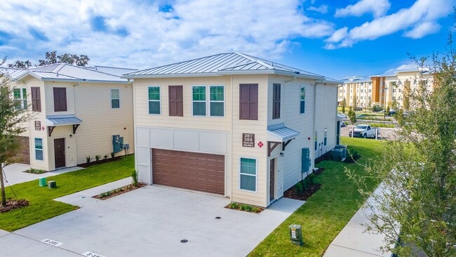 The Residences at Lake Saunders in Mount Dora, FL - Foto de edificio - Building Photo