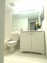 2061 Renaissance Blvd, Unit 204 in Miramar, FL - Building Photo