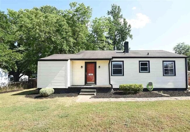 10 N Acres Dr in Greenville, SC - Building Photo - Building Photo