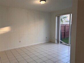 2525 SE 15th Pl in Homestead, FL - Building Photo - Building Photo