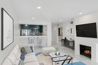 1745 Camino Palmero St in Los Angeles, CA - Building Photo - Building Photo