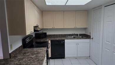 9903 Turf Way in Orlando, FL - Building Photo - Building Photo