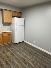 1627 W Maple St-Unit -R in Rawlins, WY - Building Photo - Building Photo