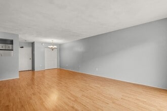 245 Sea St in Quincy, MA - Building Photo - Building Photo