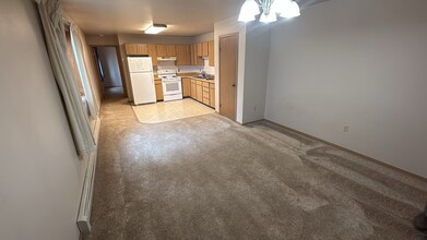 2545 Mission Rd in North Pole, AK - Building Photo - Building Photo