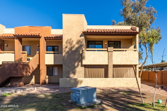 property at 1125 E Broadway Rd