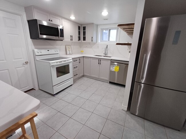 property at 712 Lublin Av