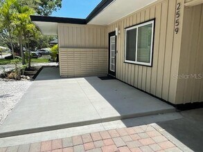 2559 E Paulstan Ct in Sarasota, FL - Building Photo - Building Photo